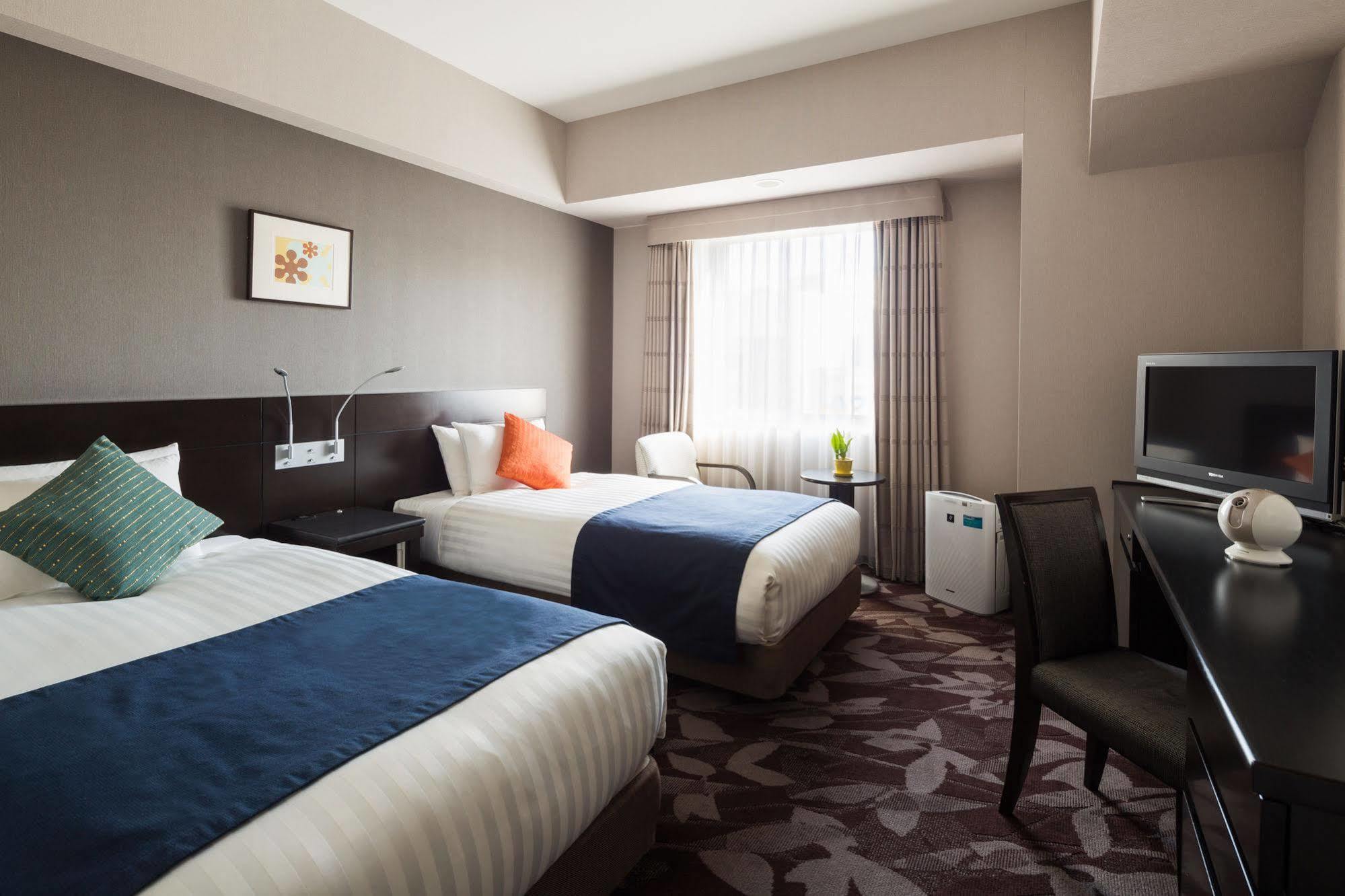 Jr-East Hotel Mets Tachikawa Esterno foto